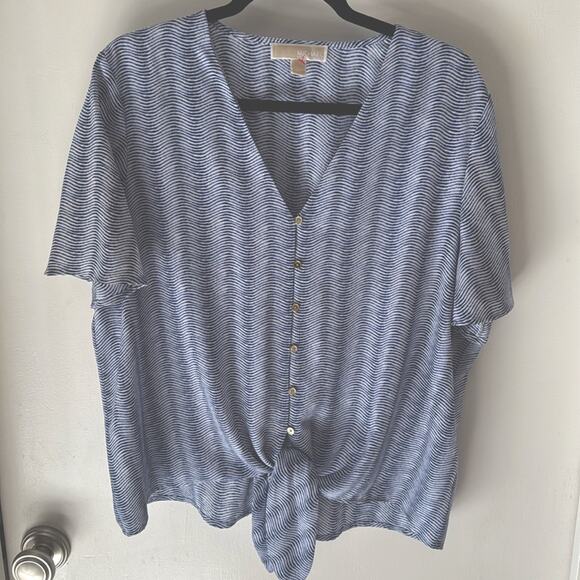 MICHAEL Michael Kors Tops - MK Michael Kors Front Tie Blouse EUC XL